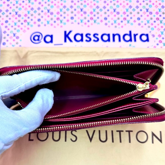 Louis Vuitton Red Vernis Zip Around Wallet - Picture 8 of 8